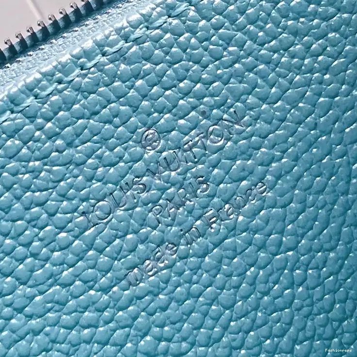 Fashionrepsfam ru LV 2411YA0232 Bags 0711